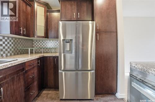15 Killarney Way, Regina, SK - Indoor Photo Showing Kitchen With Stainless Steel Kitchen