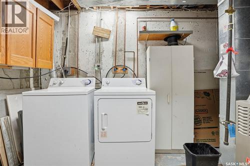 15 Killarney Way, Regina, SK - Indoor Photo Showing Laundry Room