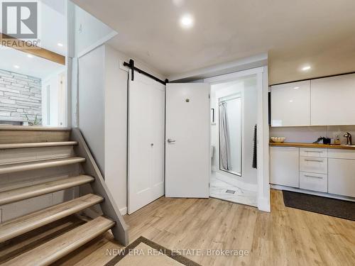 2611 Truscott Drive, Mississauga, ON - Indoor