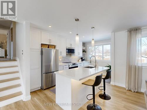 2611 Truscott Drive, Mississauga, ON - Indoor Photo Showing Kitchen With Stainless Steel Kitchen With Upgraded Kitchen