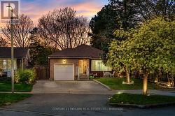 3353 MARTINS PINE CRESCENT  Mississauga, ON L5L 1G3