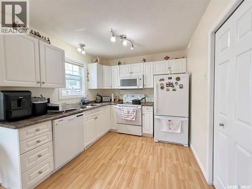 127 203 Herold Terrace, Saskatoon, SK - Indoor Photo Showing Kitchen