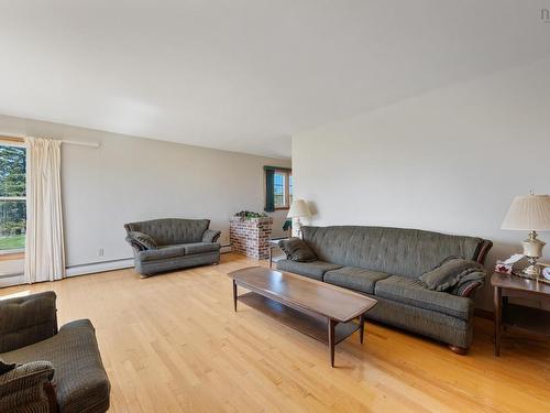 5996 Highway 1, Mavillette, NS 