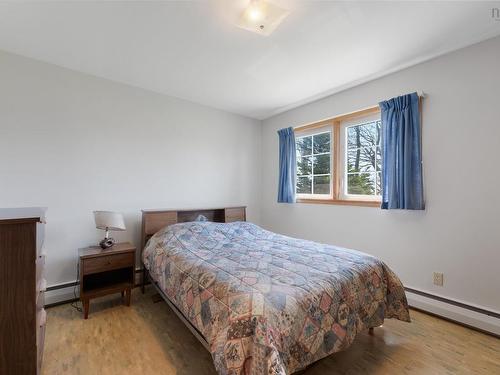 5996 Highway 1, Mavillette, NS 