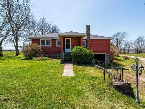 5996 Highway 1, Mavillette, NS 
