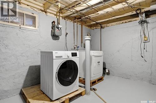 2634 Atkinson Street, Regina, SK - Indoor Photo Showing Laundry Room