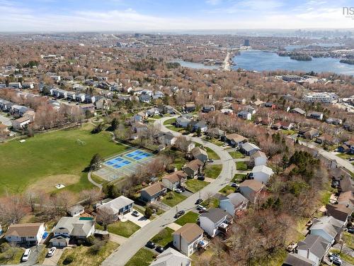 5 Capistrano Drive, Dartmouth, NS 