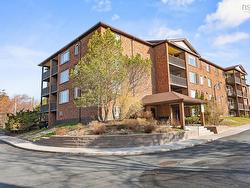 402 64 Cumberland Drive Cole Harbour, NS B2V 2C7