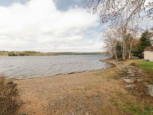 4 Parkview Drive, Oakfield, NS 