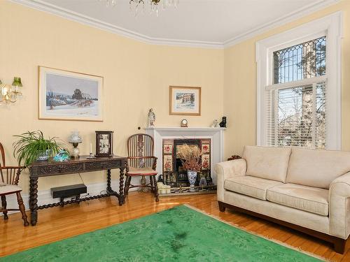 870 Young Avenue, Halifax, NS 