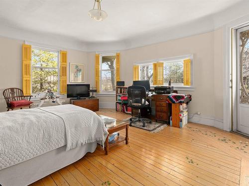 870 Young Avenue, Halifax, NS 