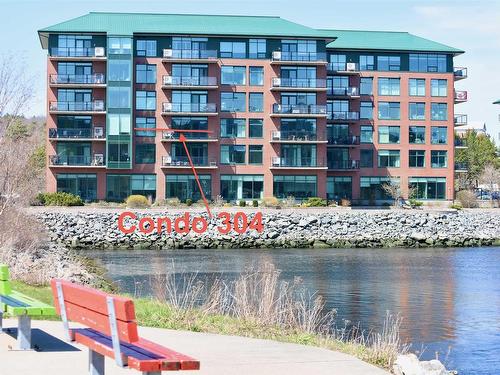 304 220 Waterfront Drive, Bedford, NS 