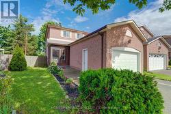 22 KESTEVEN CRESCENT  Brampton, ON L6W 4E1