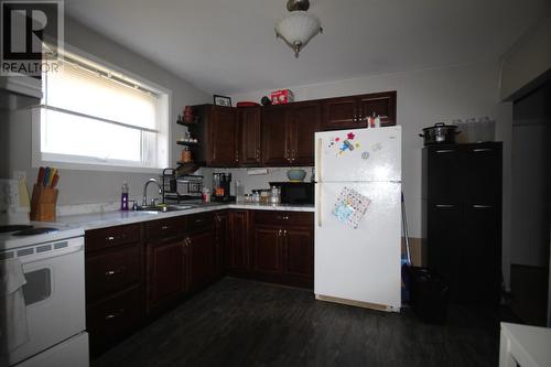 50 Holbrook Avenue, St. John'S, NL - Indoor Photo Showing Kitchen