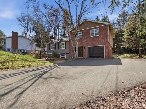 39 Robert Street, Fall River, NS 