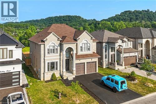7 Riesling Court, Hamilton, ON - Outdoor With Facade