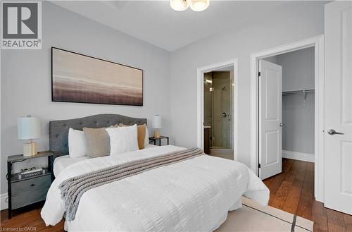 7 Riesling Court, Hamilton, ON - Indoor Photo Showing Bedroom