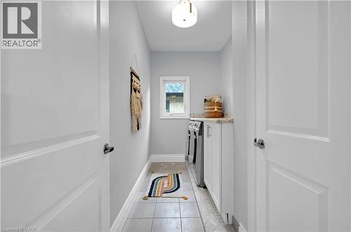 7 Riesling Court, Hamilton, ON - Indoor Photo Showing Other Room