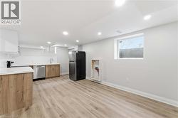 124 MCELROY Road E Unit# 3 Hamilton, ON L9A 1Y9