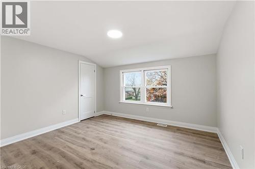 124 Mcelroy Road E Unit# 2, Hamilton, ON - Indoor Photo Showing Other Room