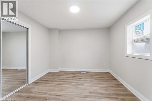 124 Mcelroy Road E Unit# 1, Hamilton, ON - Indoor Photo Showing Other Room
