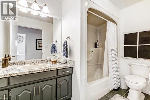 4 Donjon Boulevard, Port Dover, ON - Indoor Photo Showing Bathroom