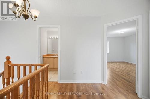 21 Upper Highlands Drive, Brampton, ON - Indoor Photo Showing Other Room