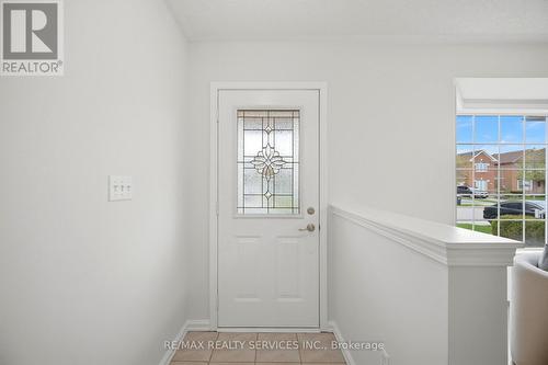 21 Upper Highlands Drive, Brampton, ON - Indoor Photo Showing Other Room