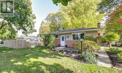 UPPER - 1050 APACHE ROAD London East, ON N5V 2W3