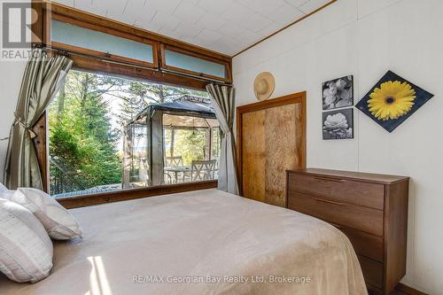100 Nottawaga Drive, Tiny, ON - Indoor Photo Showing Bedroom