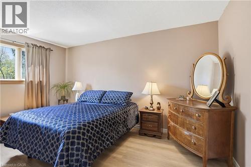 13 Fallingbrook Drive, Fonthill, ON - Indoor Photo Showing Bedroom