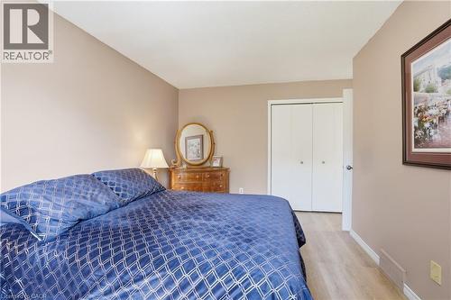 13 Fallingbrook Drive, Fonthill, ON - Indoor Photo Showing Bedroom