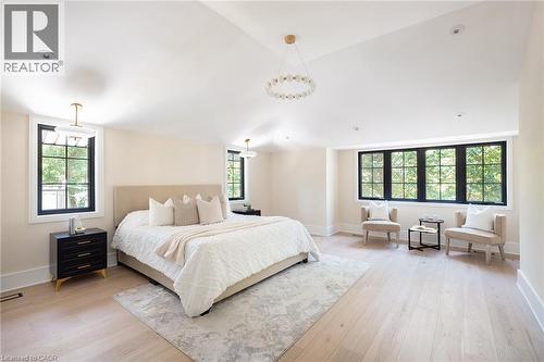 52 Roxborough Drive, Toronto, ON - Indoor Photo Showing Bedroom