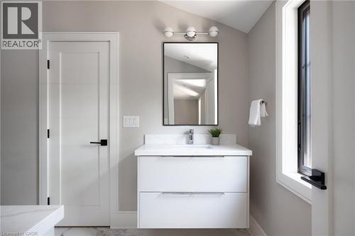 52 Roxborough Drive, Toronto, ON - Indoor Photo Showing Bathroom