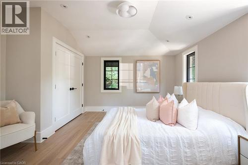 52 Roxborough Drive, Toronto, ON - Indoor Photo Showing Bedroom