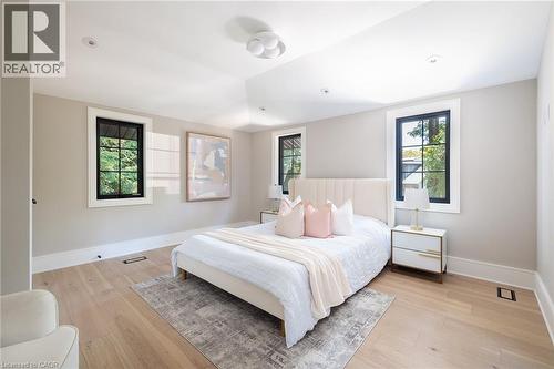 52 Roxborough Drive, Toronto, ON - Indoor Photo Showing Bedroom