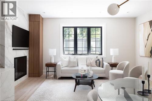 52 Roxborough Drive, Toronto, ON - Indoor Photo Showing Living Room