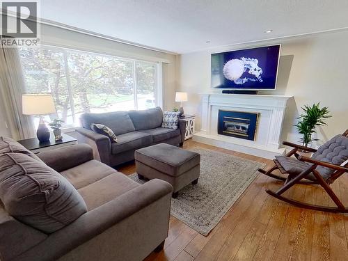 1375 Lewis Drive, Quesnel, BC - Indoor Photo Showing Living Room With Fireplace