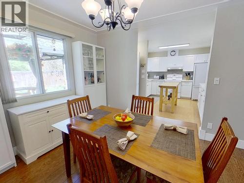 1375 Lewis Drive, Quesnel, BC - Indoor Photo Showing Dining Room