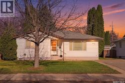 2129 Cairns AVENUE  Saskatoon, SK S7J 1T5