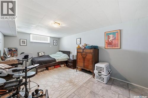 2129 Cairns Avenue, Saskatoon, SK - Indoor Photo Showing Bedroom