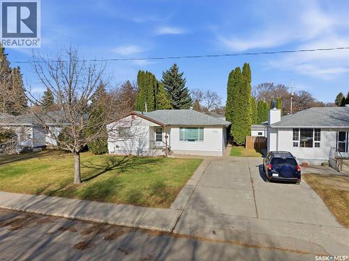 2129 Cairns Avenue, Saskatoon, SK - Outdoor