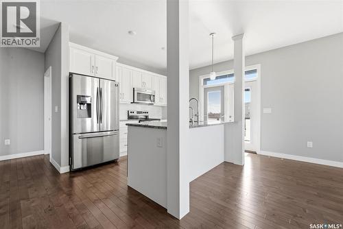 305 1515 Anson Road, Regina, SK - Indoor Photo Showing Kitchen With Stainless Steel Kitchen