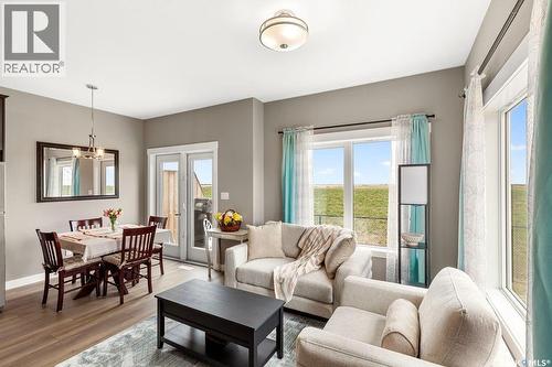 37 510 Kloppenburg Crescent, Saskatoon, SK - Indoor Photo Showing Living Room