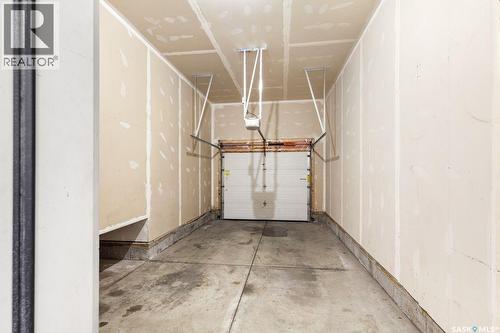 37 510 Kloppenburg Crescent, Saskatoon, SK - Indoor Photo Showing Garage