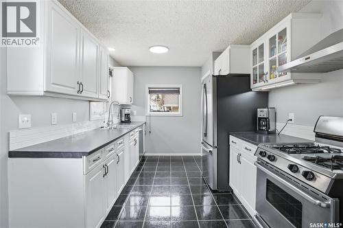 1630 1St Avenue N, Regina, SK - Indoor Photo Showing Kitchen With Stainless Steel Kitchen