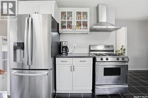 1630 1St Avenue N, Regina, SK - Indoor Photo Showing Kitchen With Stainless Steel Kitchen