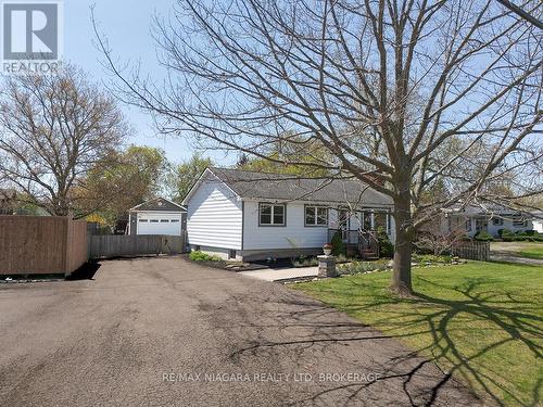 132 COLVER STREET  West Lincoln (Smithville), ON L0R 2A0