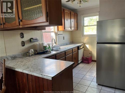 1650 Moy, Windsor, ON - Indoor Photo Showing Kitchen With Double Sink