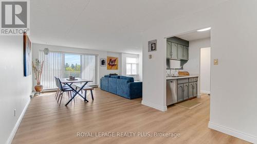 603 - 8 Christopher Court, Guelph, ON - Indoor Photo Showing Other Room
